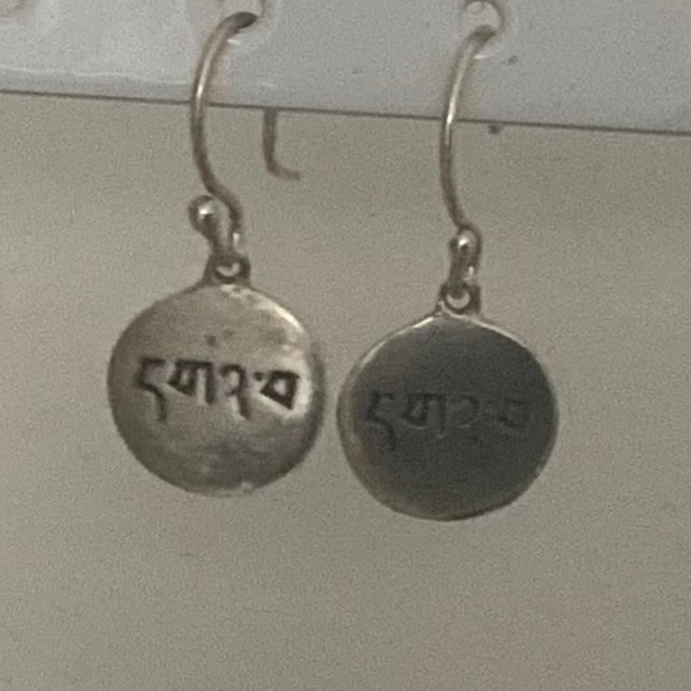 Super cute Me&Ro small silver disc earrings!